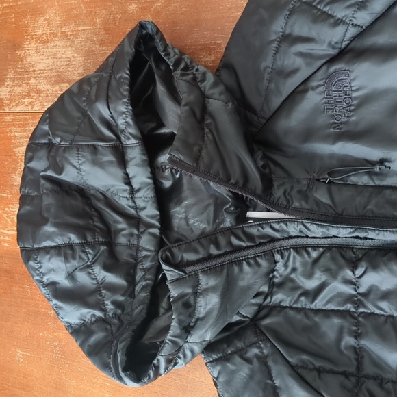 The North Face Women's Circaloft Hoodie - Picture 4 of 9